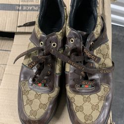 Gucci Signature Monogram Leather Shoe