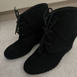 NWOB  Nine West Black Real Suede 7M Ankle Boot  2.5" Heal.