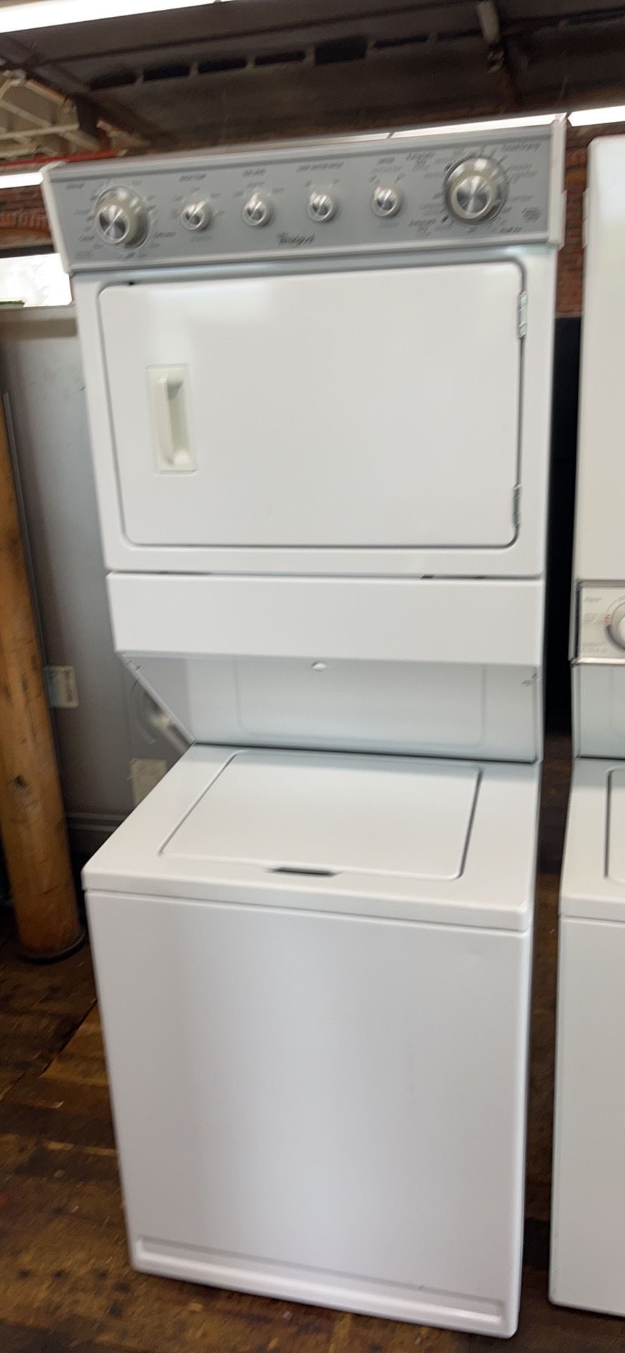 Electric Whirlpool Stackable - 27” -W- 32”D-72”1/2-H