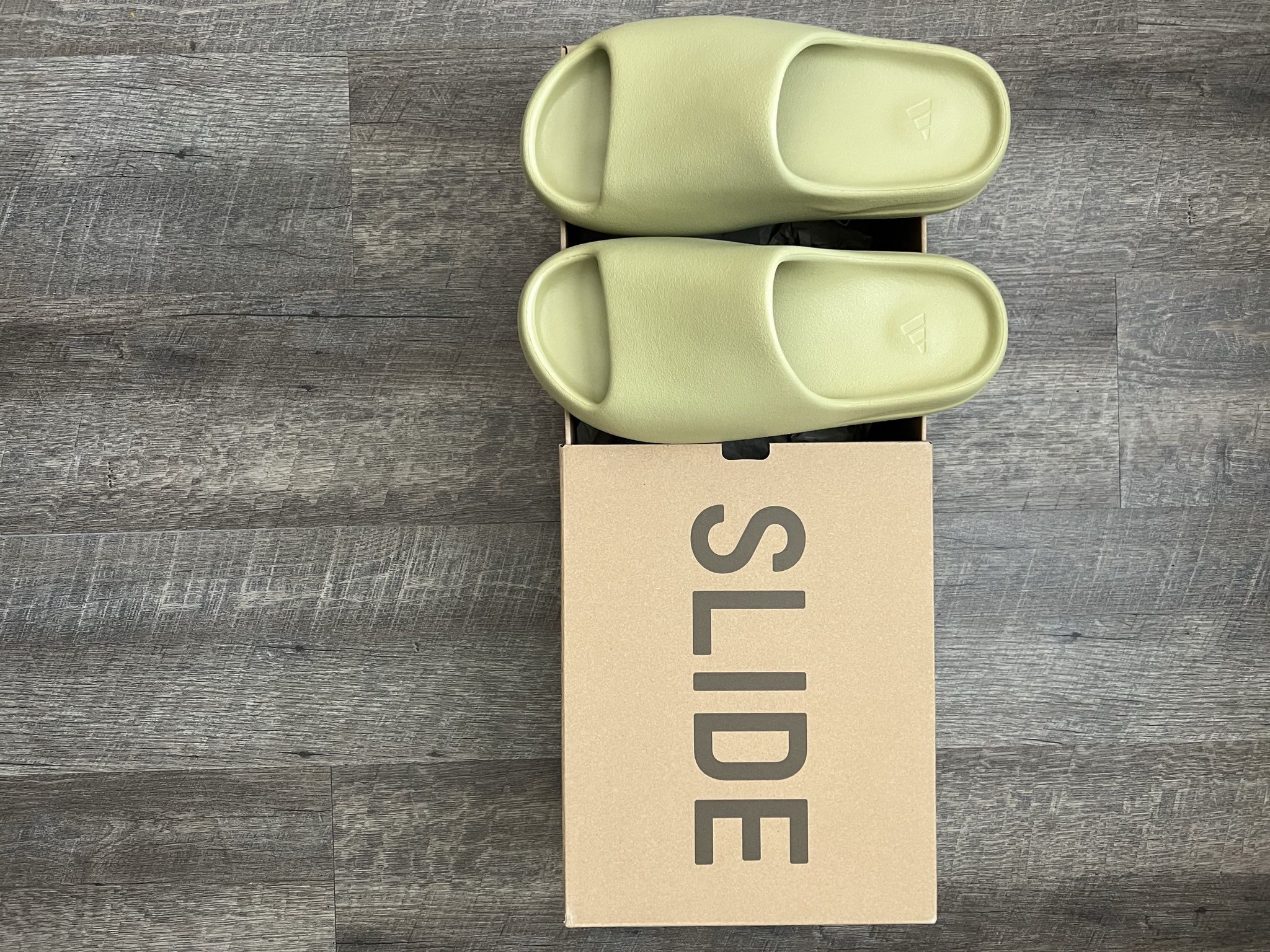 NEW YEEZY SLIDES Size 10 US