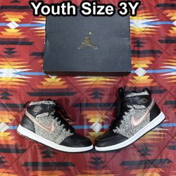 Nike Air Jordan 1 Retro High Shoes Black Faux Fur Youth Size 3Y 705321-022