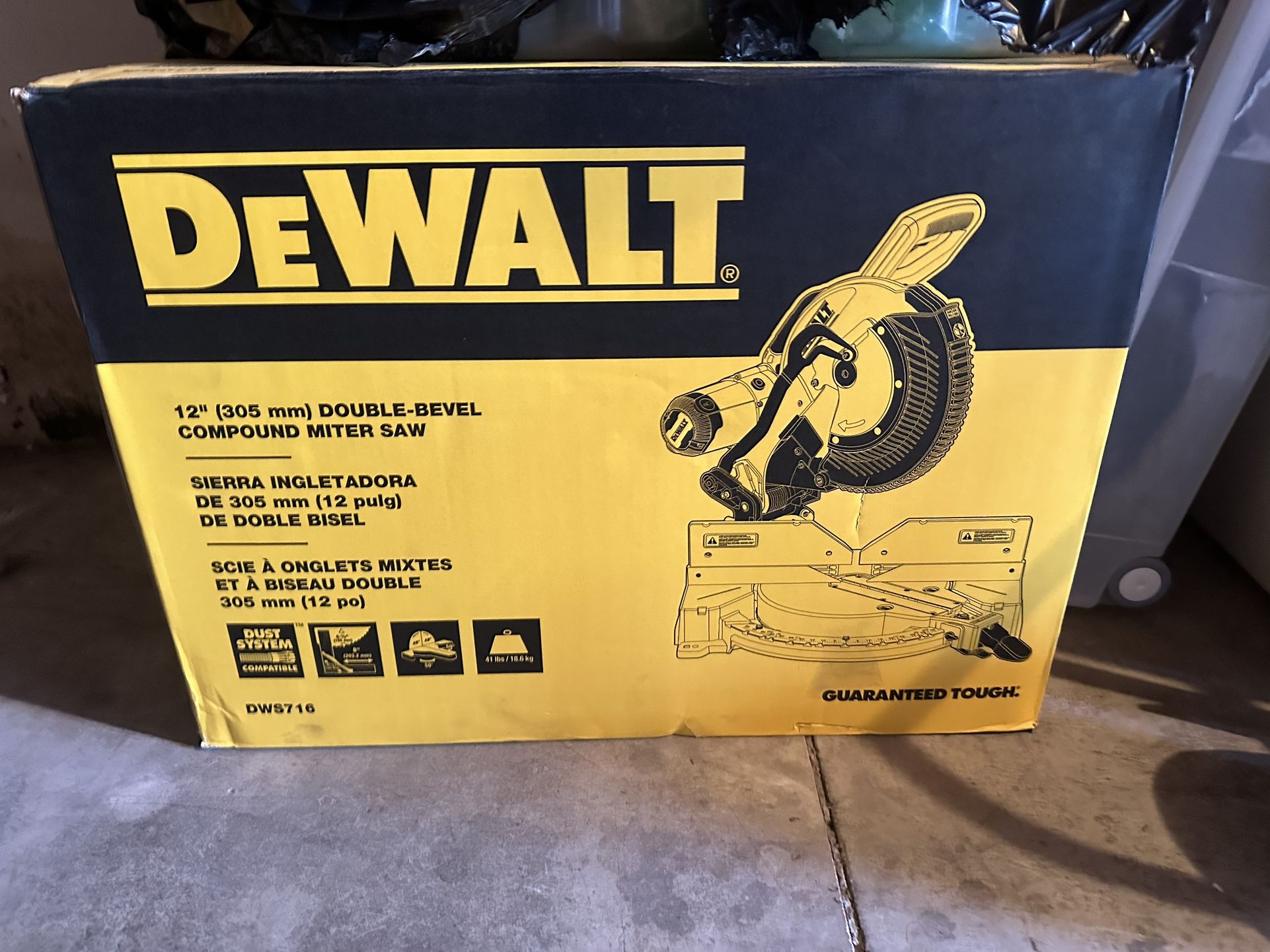 Dewalt saw