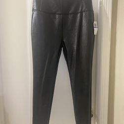 Woman’s Pleather Pants (PXL) Black