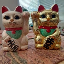 ORIENTAL DECOR A SMALL PAIR GOLD CAT