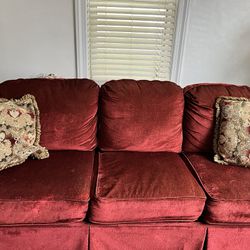 Red Sofa w  Pull out Bed! 