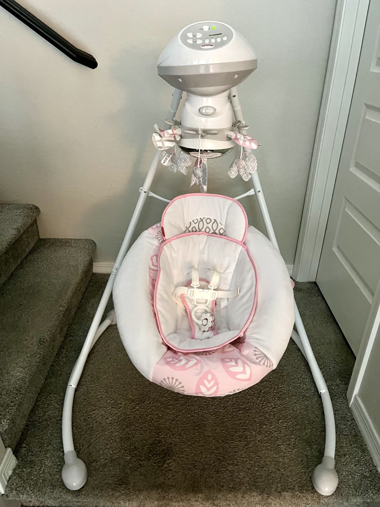 Fisher Price Deluxe Cradle 'n Swing- Surreal Serenity