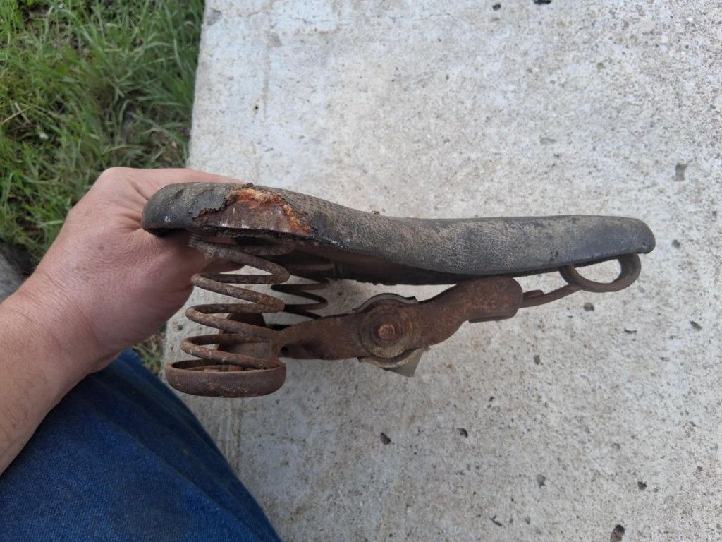 Vintage Men's Troxel Bicycle Seat