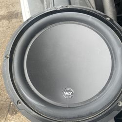 JL AUDIO 10w3v3 SUBWOOFER IN GOOD CONDITION 
