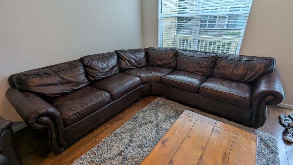 Brown Leather Sectional Couch 