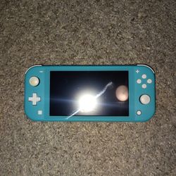 Turquoise Nintendo Switch Lite 