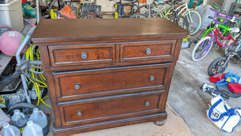 Ashley Furniture Media Chest