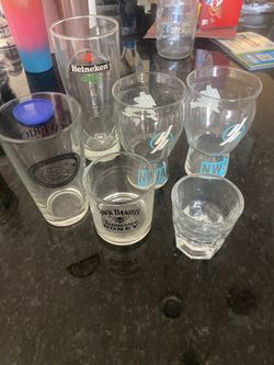 Cups, mugs and glasses