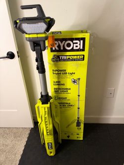 RYOBI Hybrid Tri-Power Tripod Light (Tool Only)