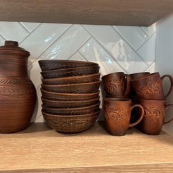 Ukrainian decorative clay dinnerware  