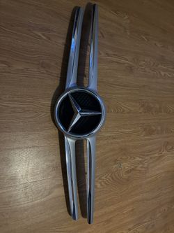 2015-2018 Mercedes Benz C300 Grille With Emblem