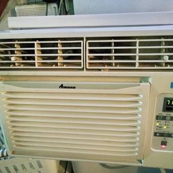 Amana 12000 BTU Window A/C Digital Air Conditioner Dehumidifier Unit