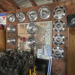 Vintage Hubcaps 
