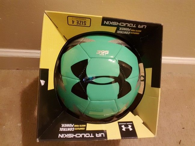 Under Armour Desafio 395 Soccer Ball
