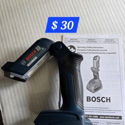 Bosch
18-volt Battery packs Cordless 300-Lumen LED Rechargeable Power Tool Flashlight (Tool Only)