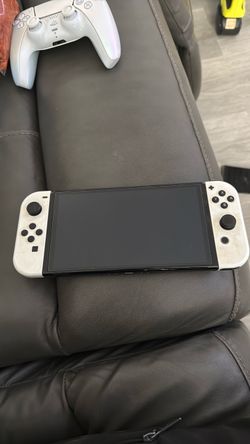 Nintendo switch lied READ DESCRIPTION
