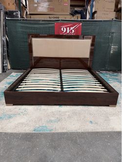 King Size Platform Bed Made in Italy NEW Wayfair FREE DELIVERY 🚚
