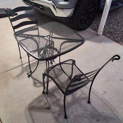 Patio table metal