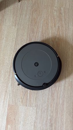 iRobot Roomba Robot Vacuum i2 Series