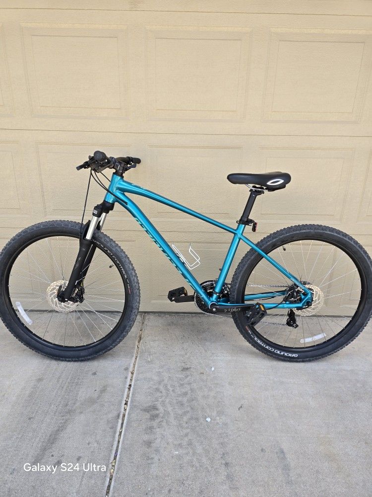 SPECIALIZED PITCH MOUNTAIN BIKE (M/L FRAME)