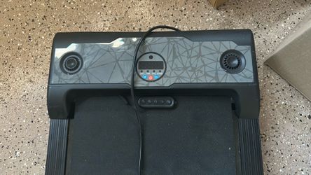 Walking pad NEW W built in speakers
