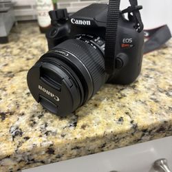 Canon EOS REBEL T7 EF18-55mm + EF 75-300mm Double Zoom