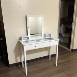Make Up Vanity 