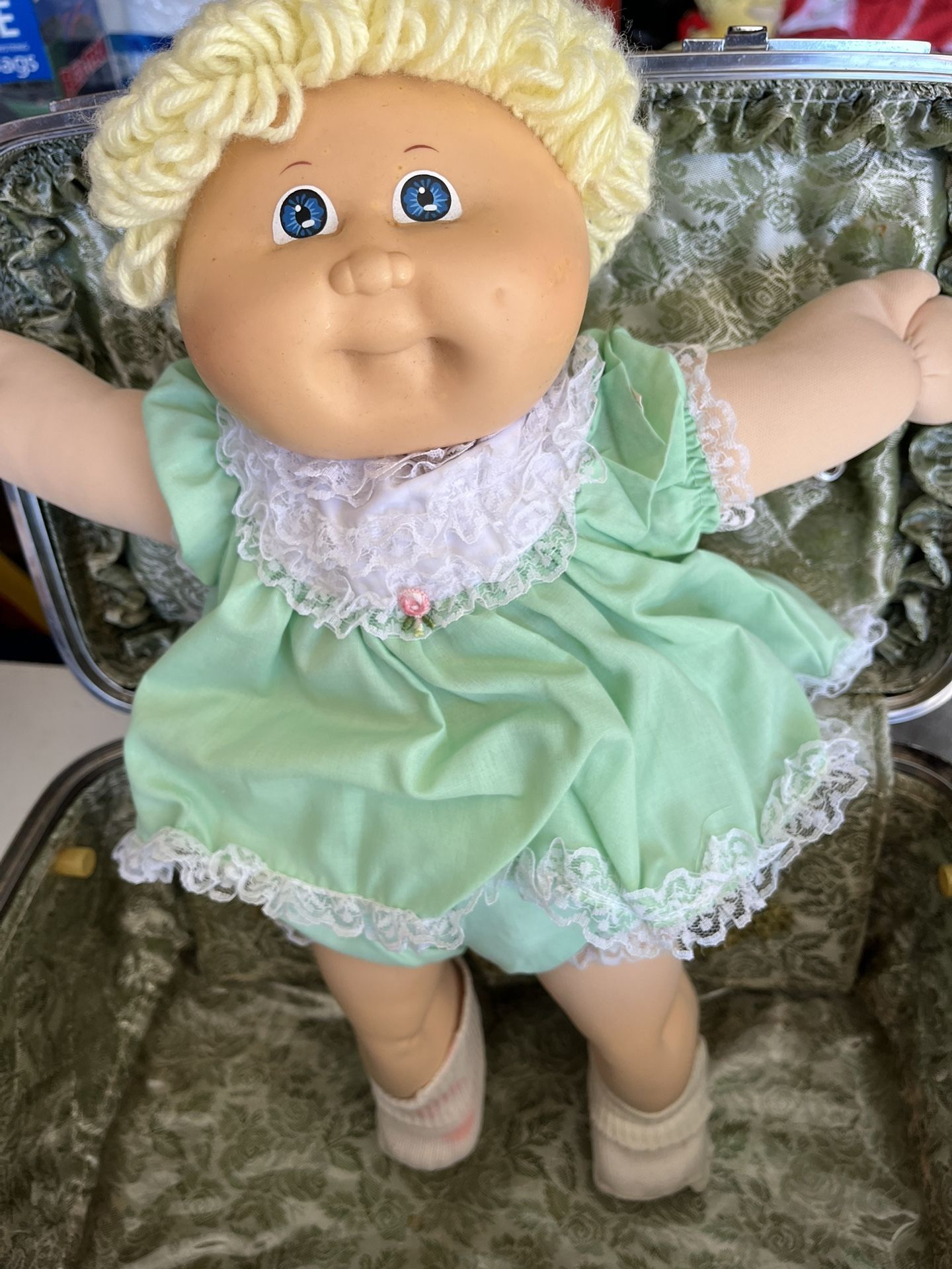 1985 Cabbage Patch W Signature & Adoption Papers OBO