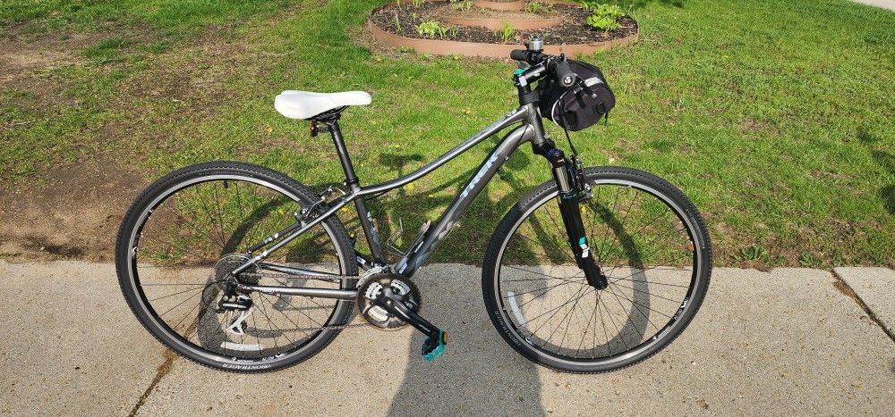TREK Neko LADIES MOUNTAIN BIKE With duotrap Bluetooth!