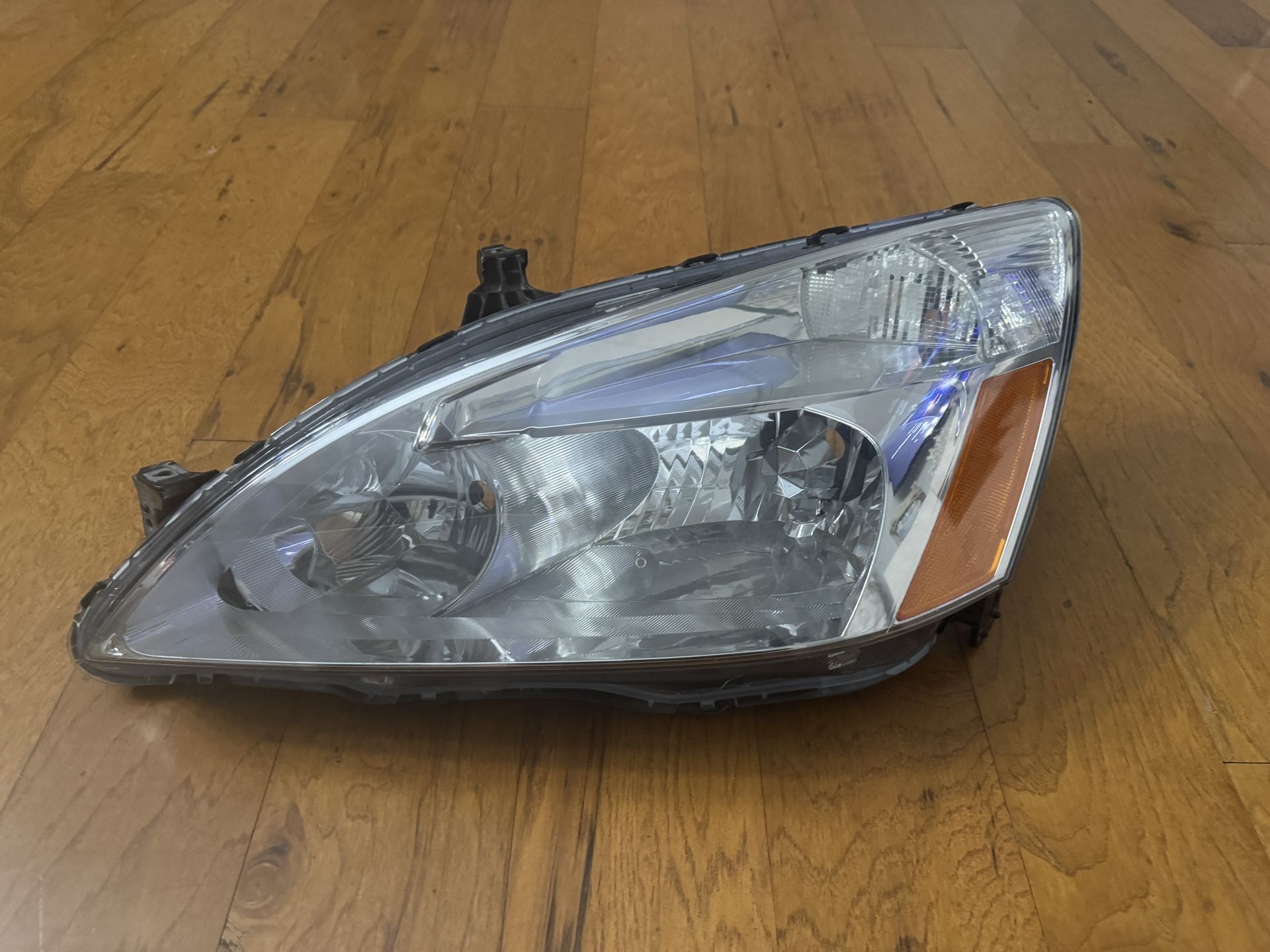 2006 Honda Accord Coupe Driver Side Headlight