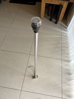 Atwood LED Anchor Light 42”