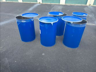6 Steel Metal barrels 55Gallon With Lids $50each