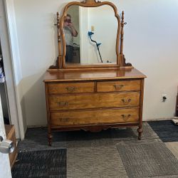 Antique Dresser \ With Mirror