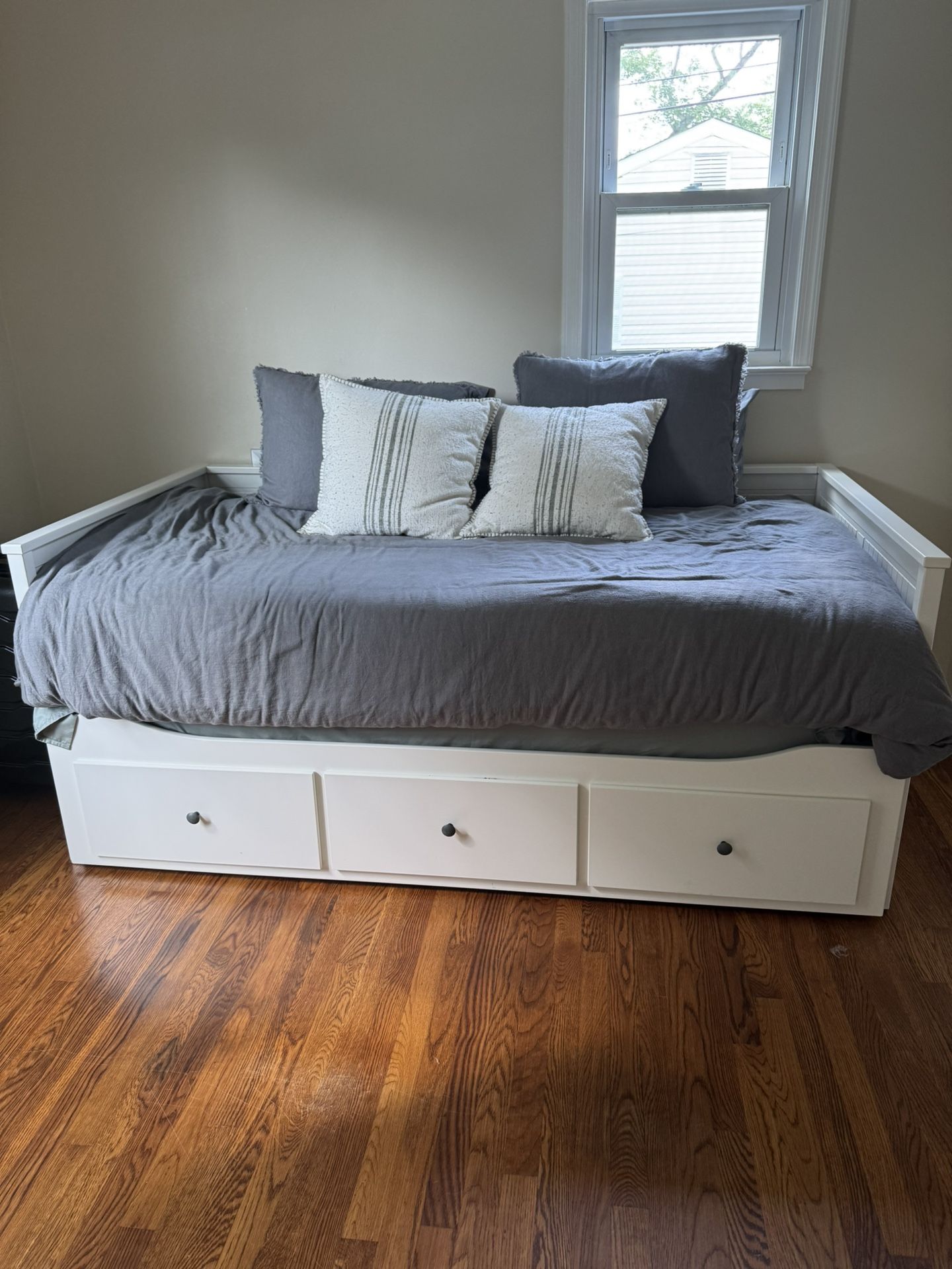 Day Bed