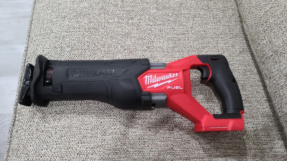 Milwaukee M18 Fuel Brushless Sawzall New Tool Only
