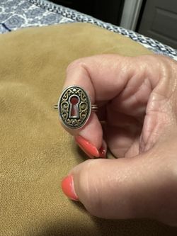 James Avery keyhole Ring-Retired Design