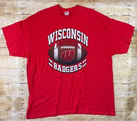 Vintage Wisconsin Badgers NCAA Football T Shirt Gildan Mens 2XL Red NCAA