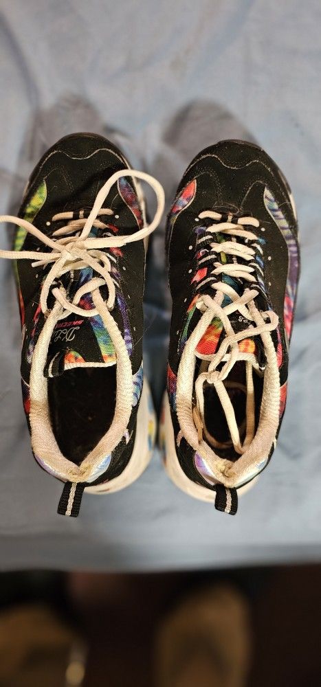 Sketchers Sneakers Girls Size 8