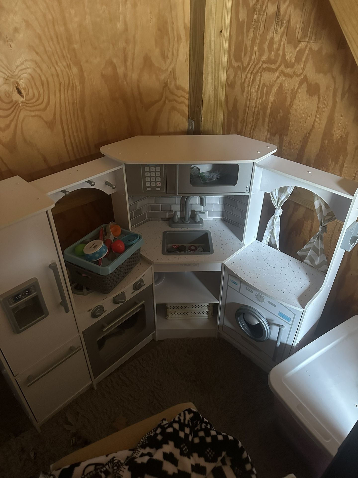 Toy Kitchen
