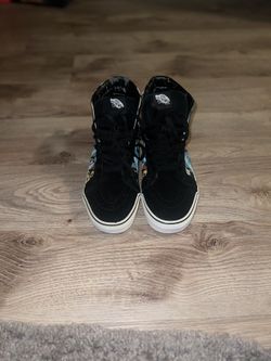 Vans Alice In Wonderland Size 9