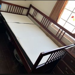 Twin Day Bed with New 3-Inch Tri-Fold Mattress