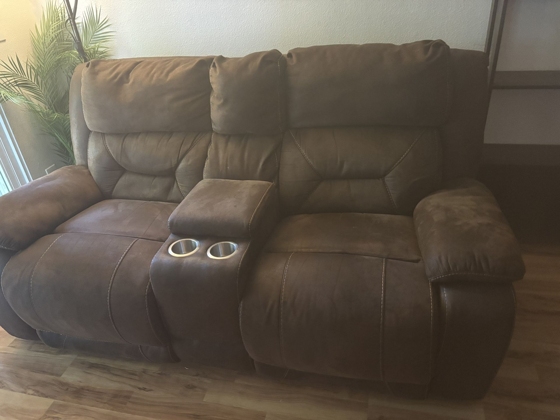 Couch set