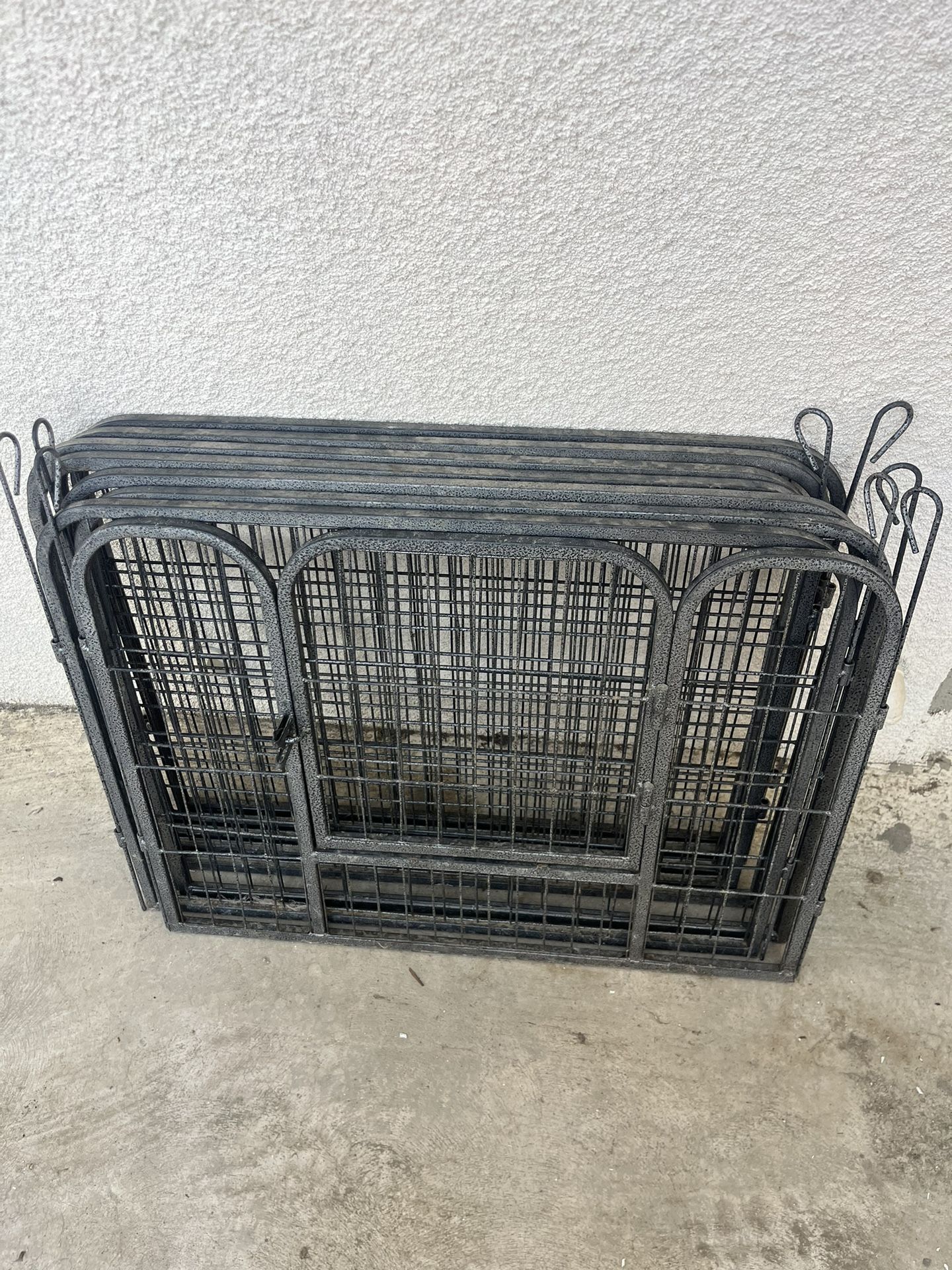 Dog Pen 24 Inch tall 8 panels