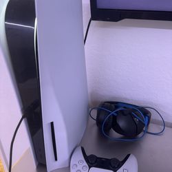 Ps5 Like New With Headphones And Control