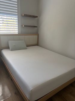 Bed frame + Mattress