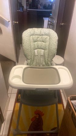Graco hi chair price 15$. Pick up. E. Side.  Tacoma